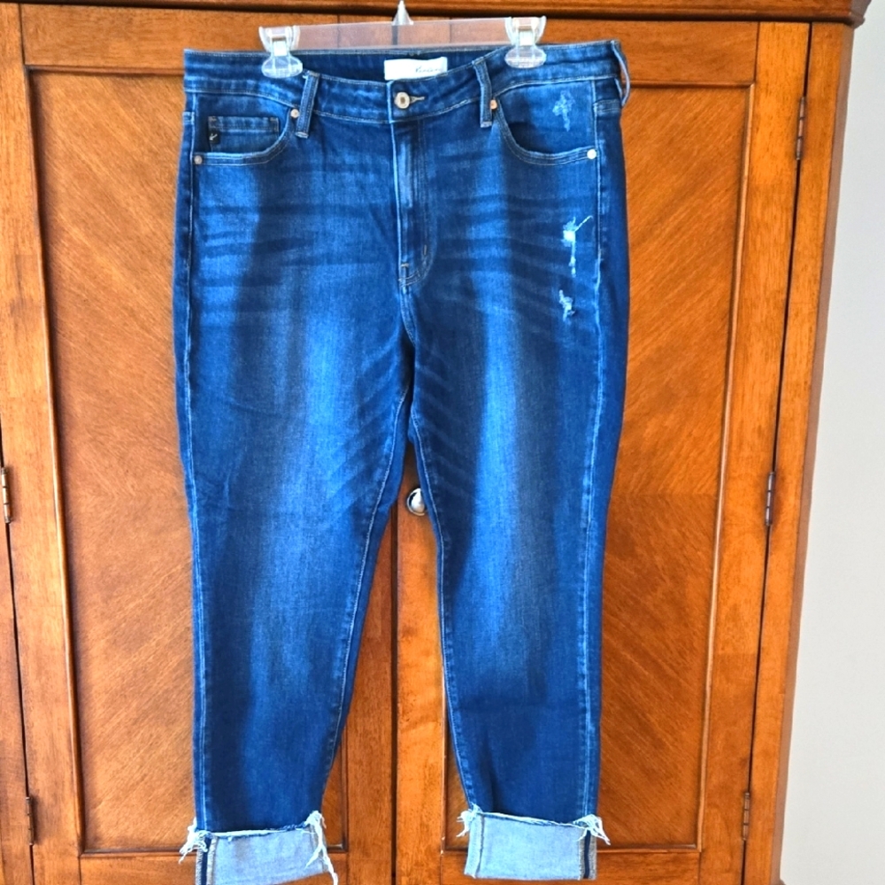 KanCan Blue Ankle Cropped Jeans with Fading
